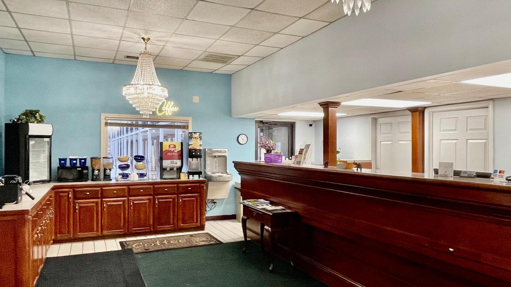 Hamilton Inn Jonesville I-77 Buitenkant foto